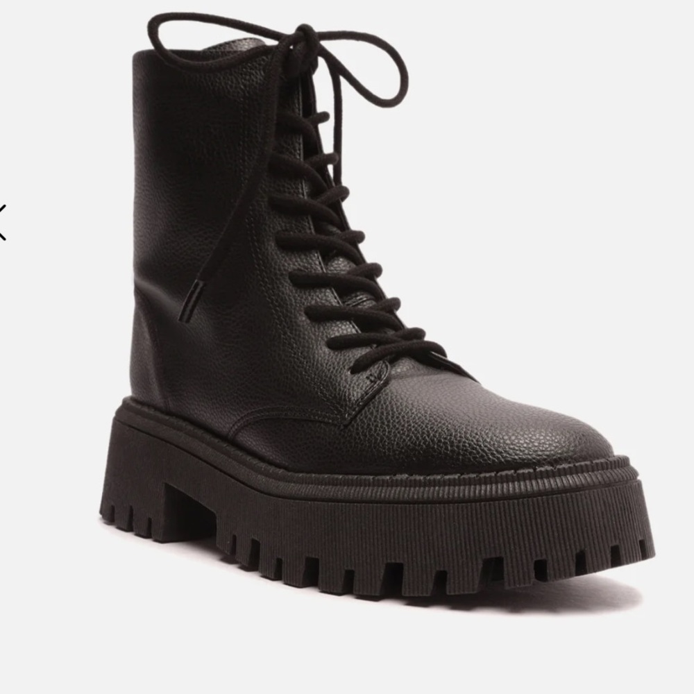 Arezzo | Women's Maya Chunky Lug Sole Boots, Black (Size 6.5M) - Picture 3 of 7